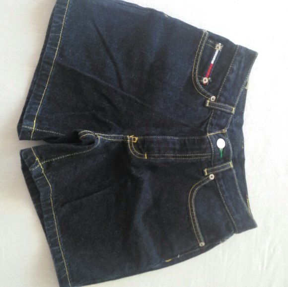 Tommy Hilfiger woman short jeans size small - Picture 2 of 4